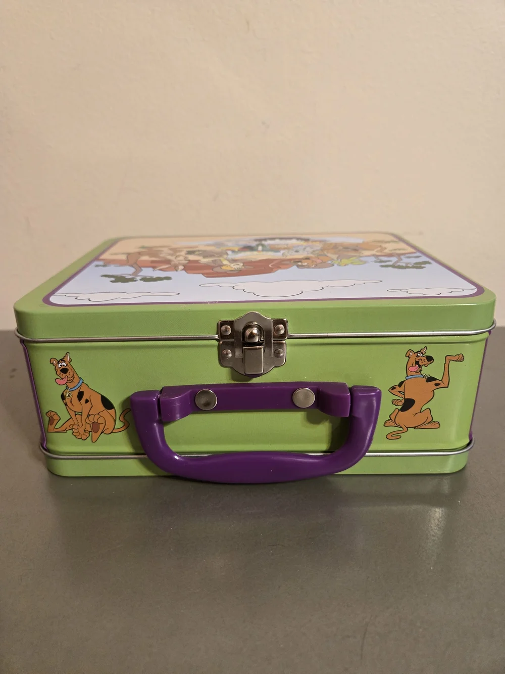 Scooby-Doo Metal Tin Lunch Box with 100 Piece Puzzle